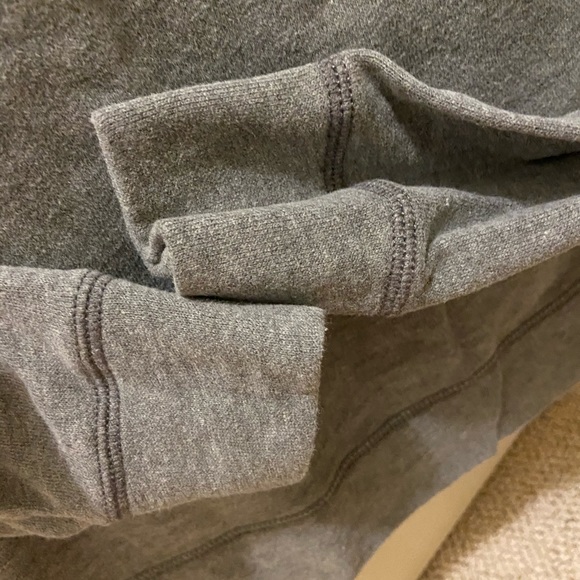 Hollister crewneck - Picture 9 of 9